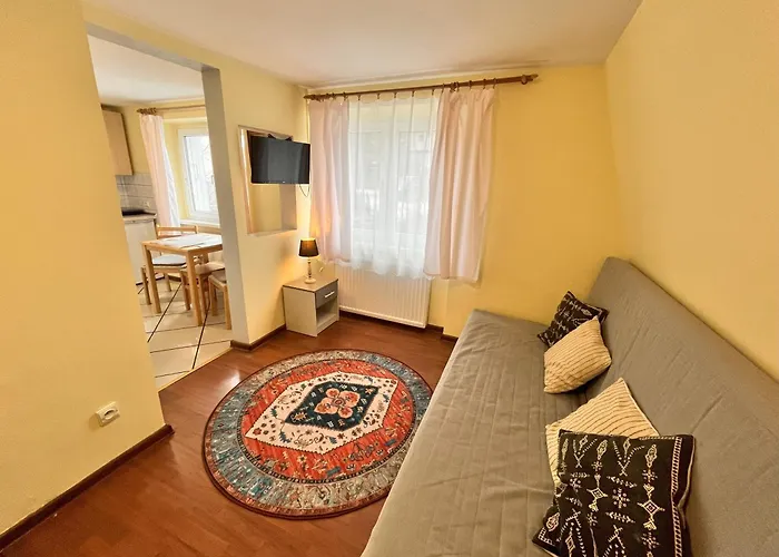 Ari Πανσιόν 3*